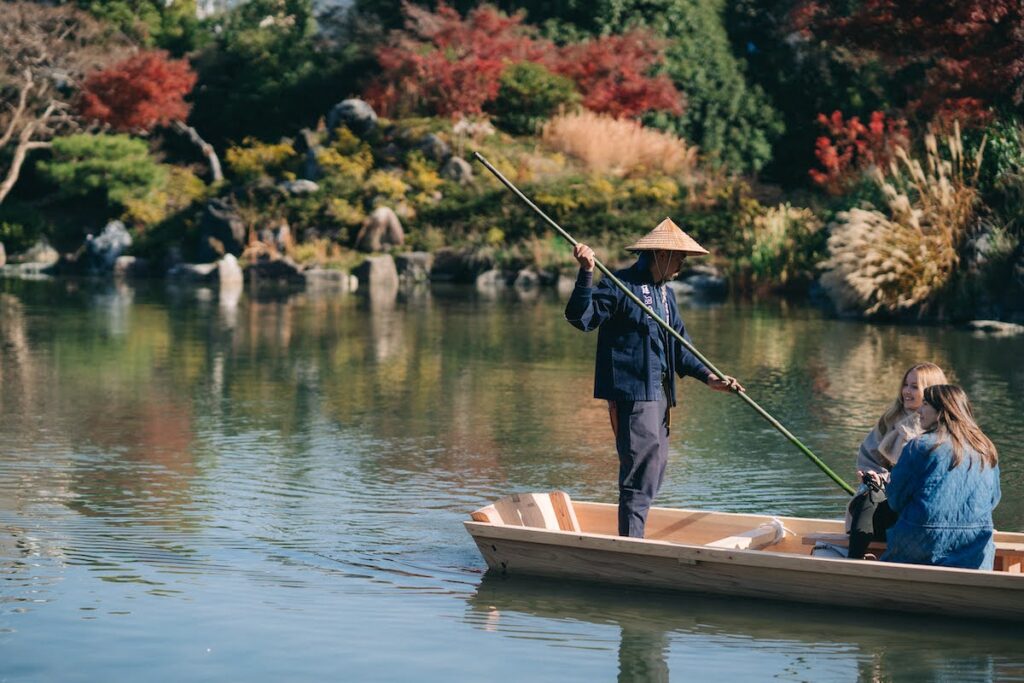 渉成園 印月池のための船 Japanese Garden Boat (c)植彌加藤造園